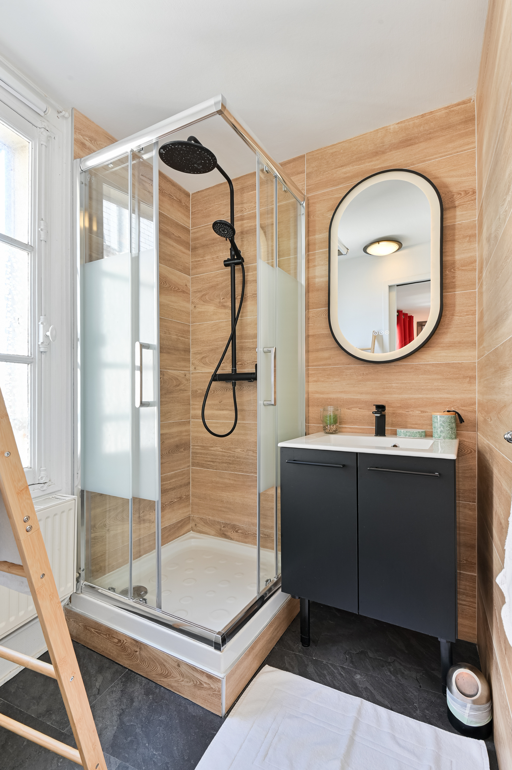 Deuxième salle de bain en bois